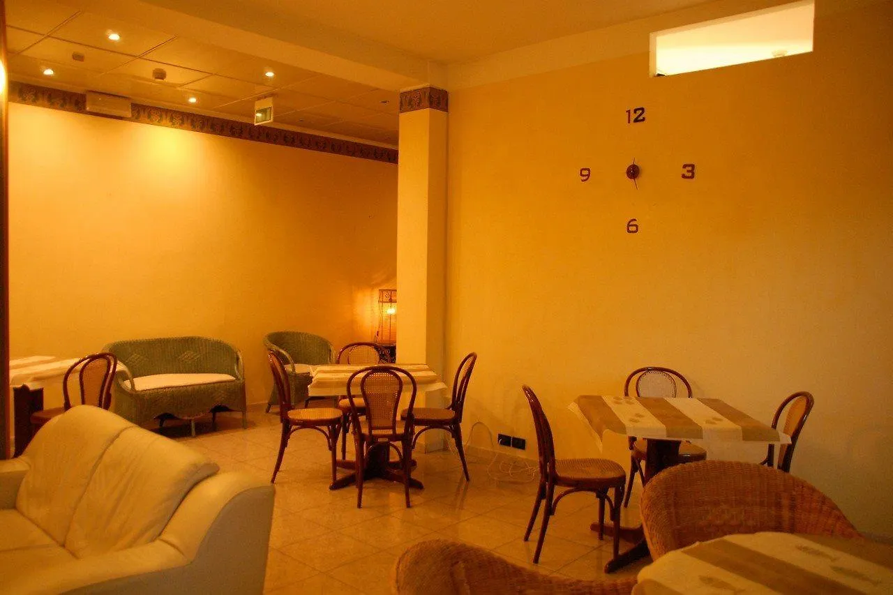 Hotel Arno Rimini 3*,  Italia