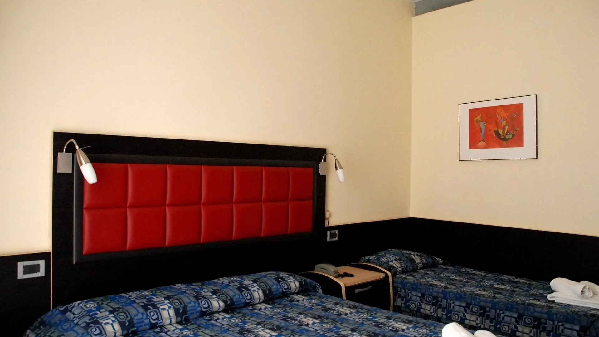 Hotel Arno Rimini 3*,