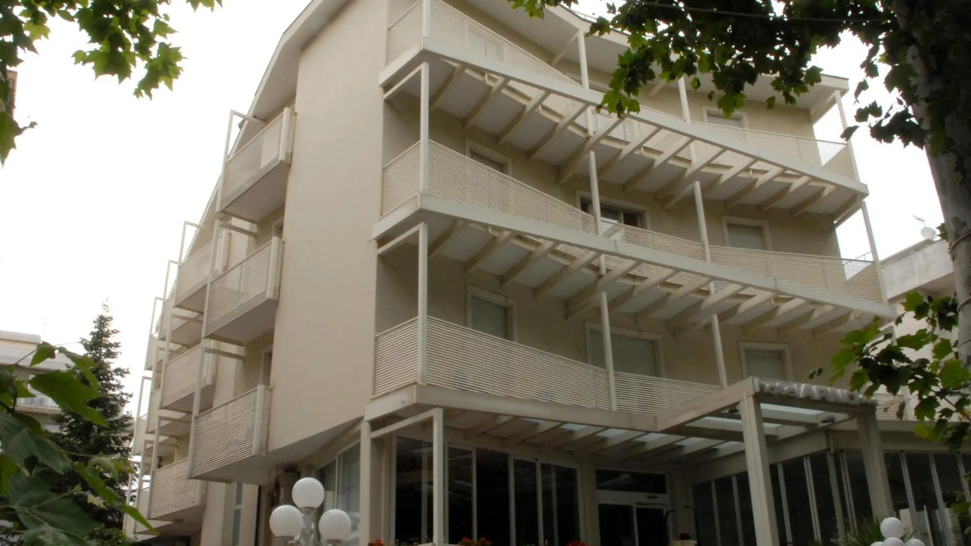 Hotel Arno Rimini Italia