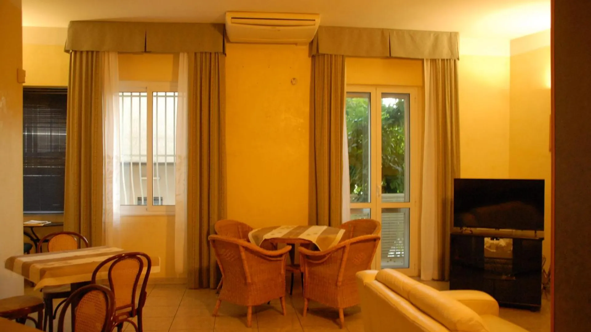 Hotel Arno Rimini